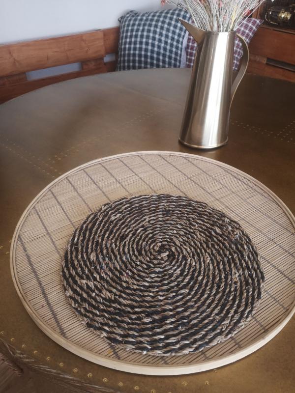 Set de table Laveyron spirale en jonc de mer naturel