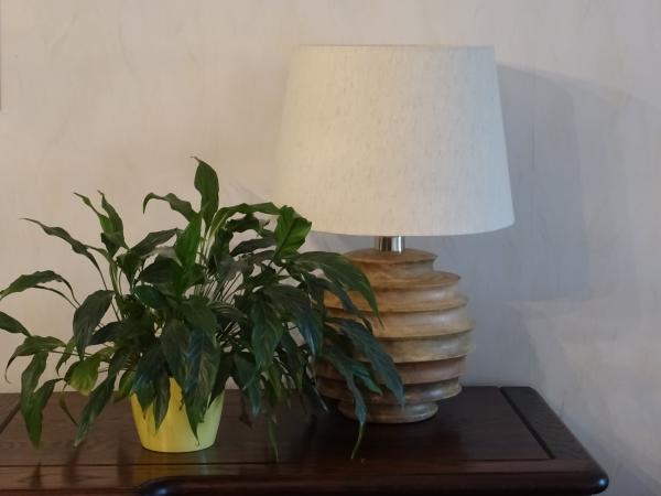 Lampe de table Magny en bois de manguier