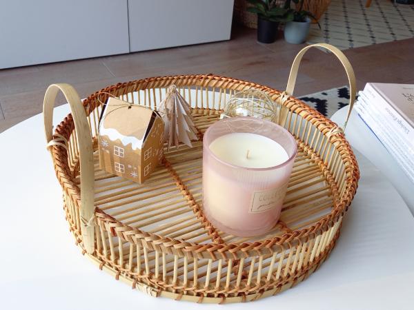 Très pratiques grâce à leurs grandes anses latérales à la prise en main facile et à leur forme ronde