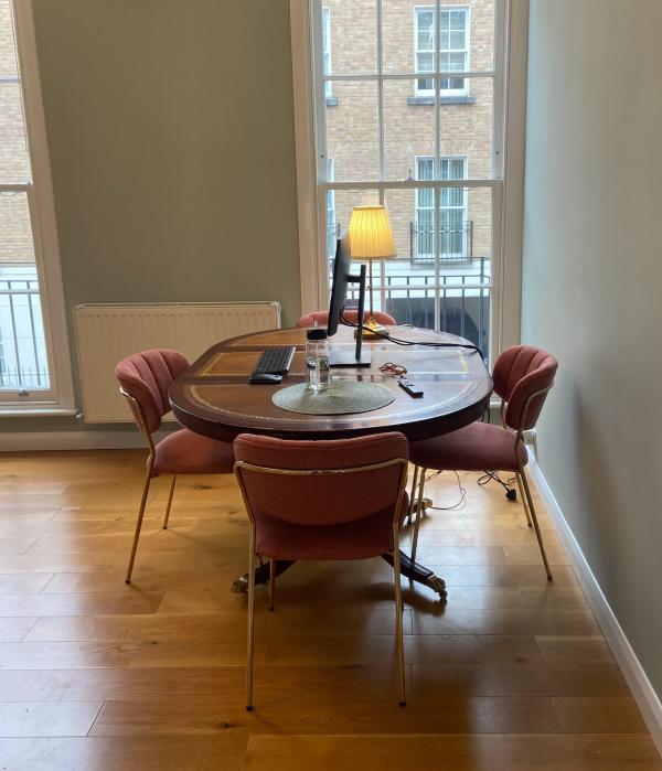 Alle 4 Stühle sind gut angekommen und ich liebe sie!!!