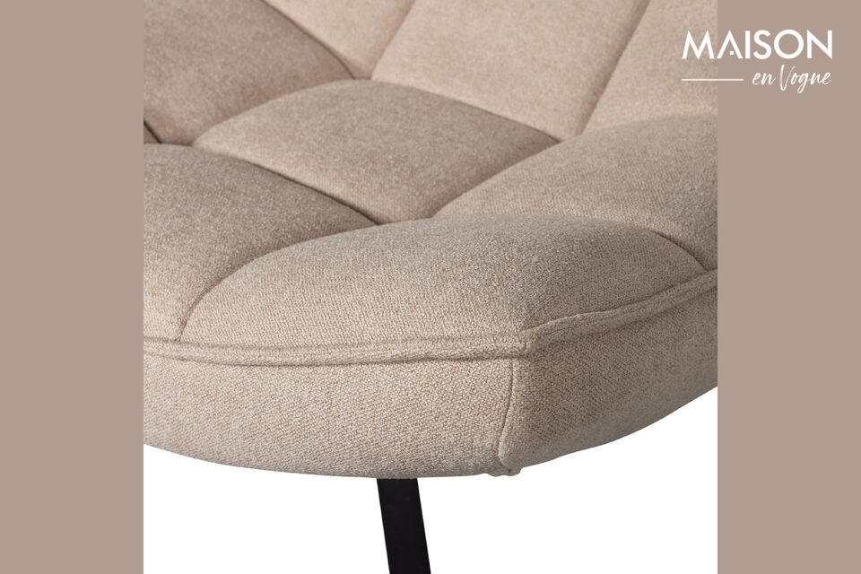Materiau Le fauteuil pivotant Maudi est revetu d\'une etoffe tissee