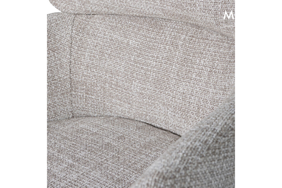 Le motif de tissage clairement visible prend une dimension supplementaire grace aux nuances de