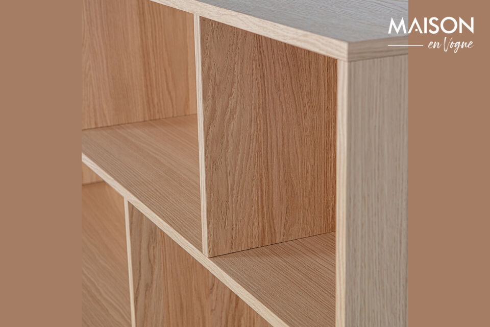 K&ouml;niglicher Schrank f&uuml;r das New Gravure Sideboard Aus Eichenholz gefertigt und klar