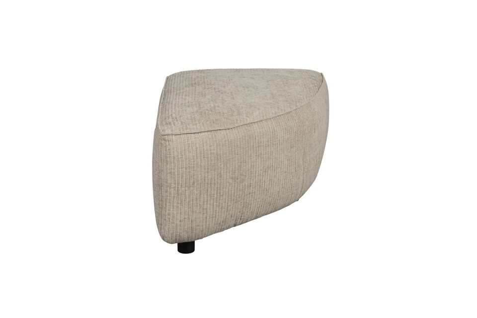 The ribbed fabric lends a touch of elegance with its silky sheen