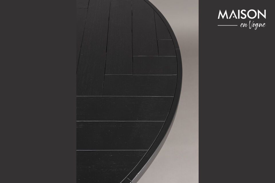 Discover the essence of retro design with our \'Class 120\' round table