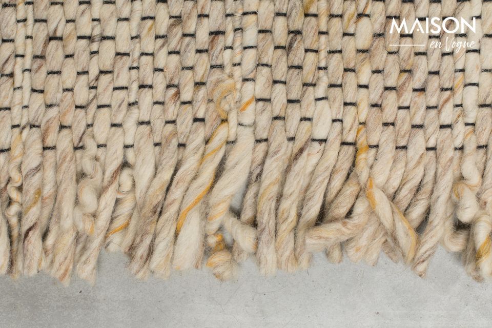 Hand-woven, it is very durable and is ideal for underfloor heating