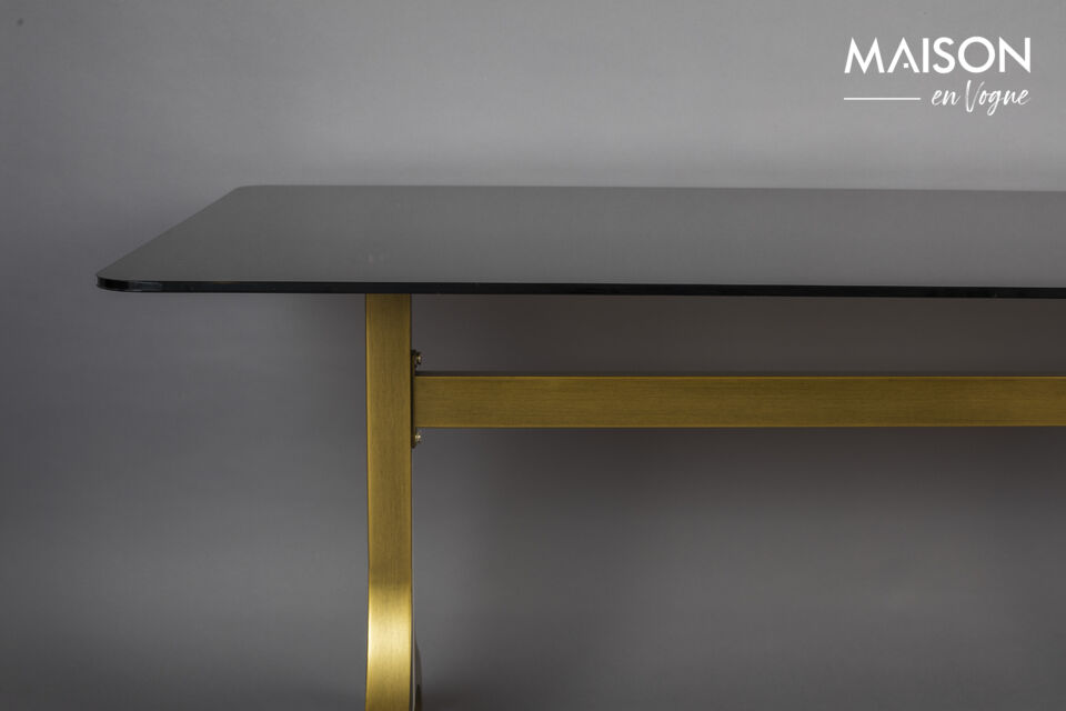 A table truly suitable for a retro-urban interior