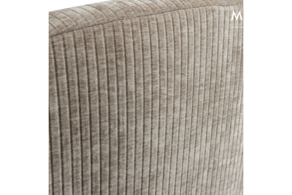 Create your ideal seating area with the Mojo, where style and comfort come together seamlessly