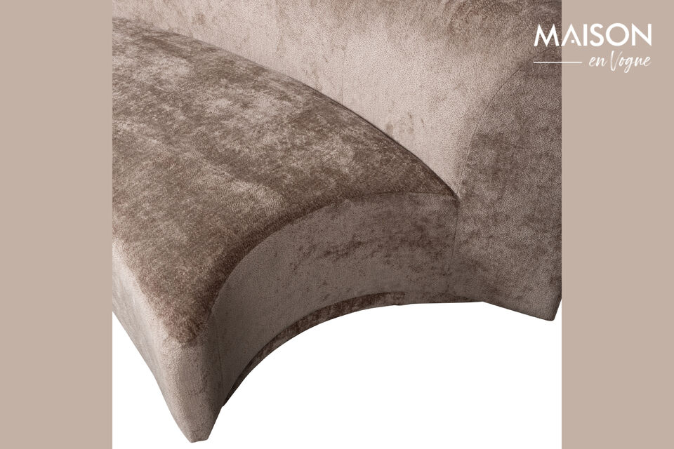 The elements are eye-catching because of the coarsely woven chenille with irregular weave pattern