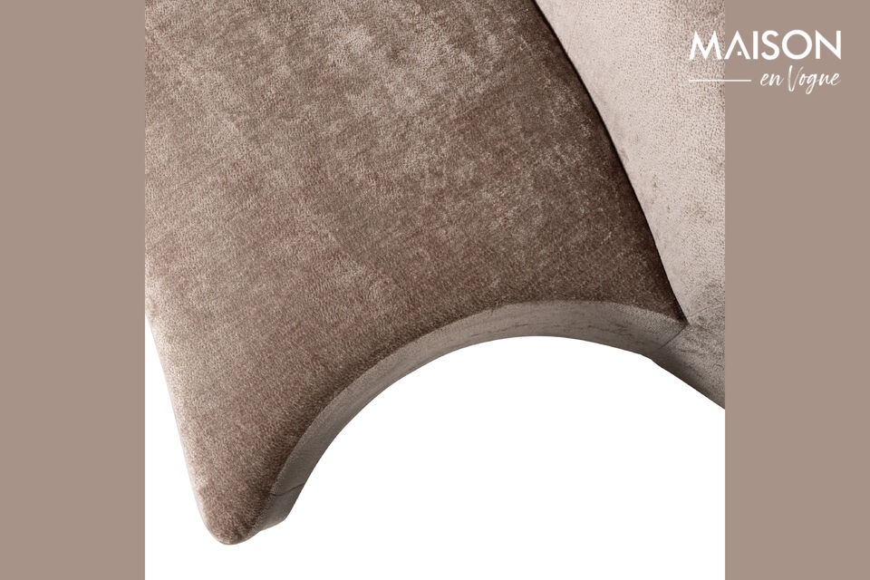 Material The Popular items are constructed with a construction of pine wood and plywood