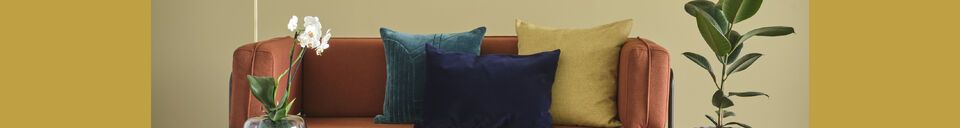 Materialbeschreibung 2-Sitzer-Sofa mit bernsteinfarbenem Stoff Block