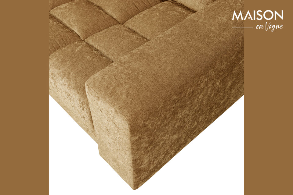 Die raffinierten Linien dieses Sofas sind sofort erkennbar und verleihen Ihrer Einrichtung einen