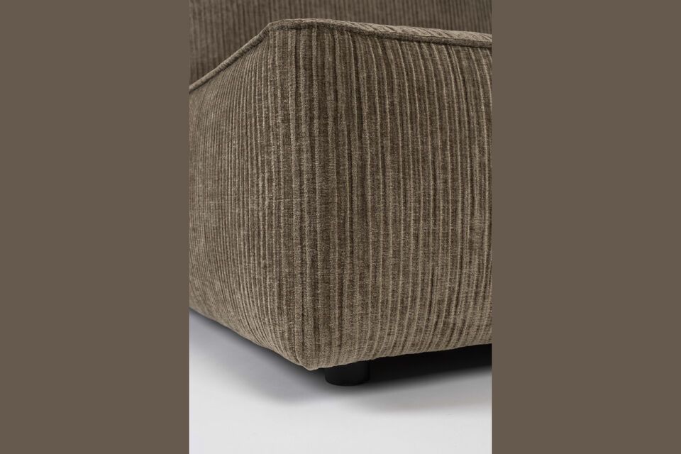 Whether used as a single unit or in multiple configurations to create multiple conversation zones