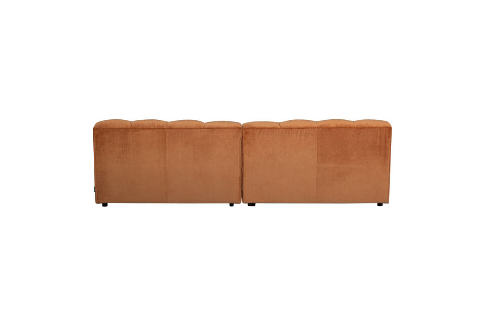 Verspieltes 3-Sitzer-Sofa
Gepolstert mit einem gewaschenen Samt
Einzigartiges