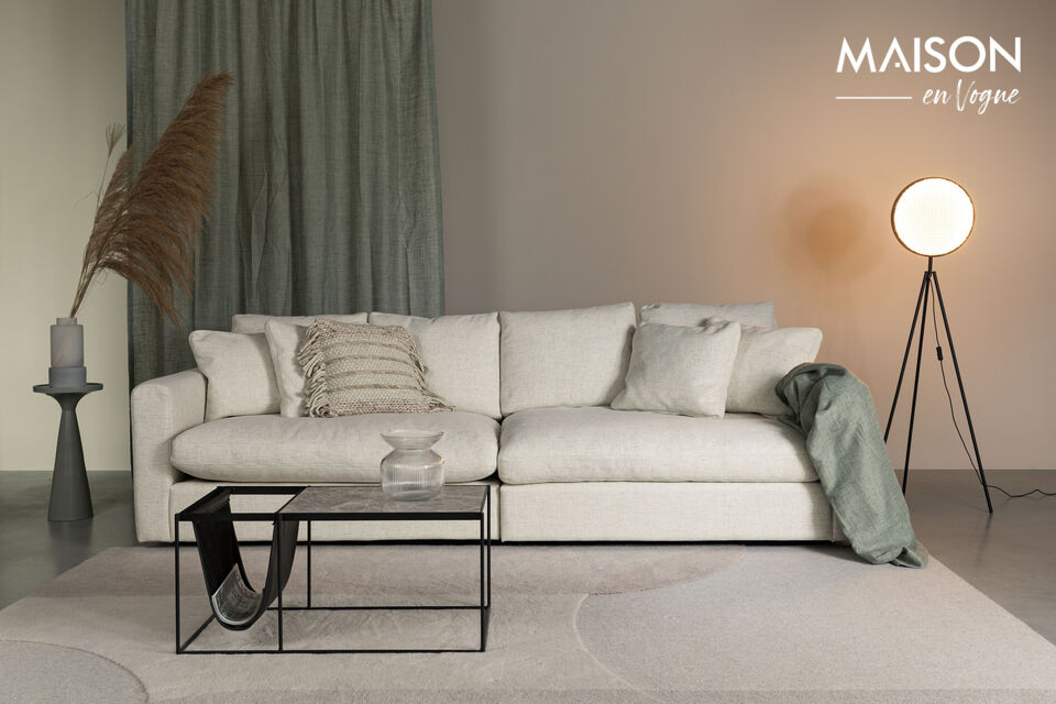 Ein großes Designer-Stoffsofa, das für die Ewigkeit gemacht ist