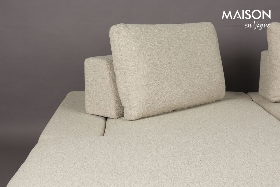 Auch das Erscheinungsbild dieses Sofas ist dank der geraden Formen und der melierten Polsterung