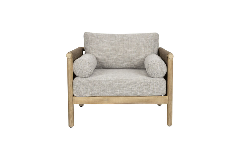 Equipped with seat, back and arm cushions made of water-repellent olefin fabric