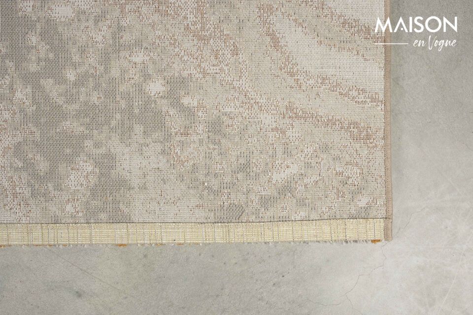 Con sus generosas dimensiones de 230 cm por 160 cm y un color que realza cualquier decoración