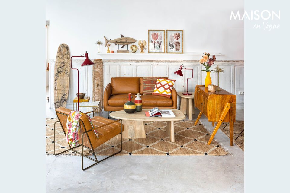 Un mueble de mango funcional y robusto.