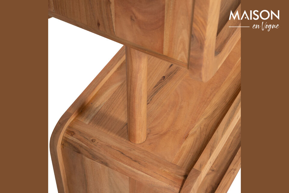 Material La madera de acacia se caracteriza por su brillo cálido y rojizo