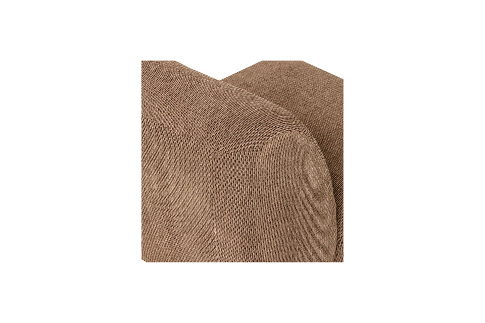 With a Martindale value of 50,000, the fabric maintains its high quality for years with proper care