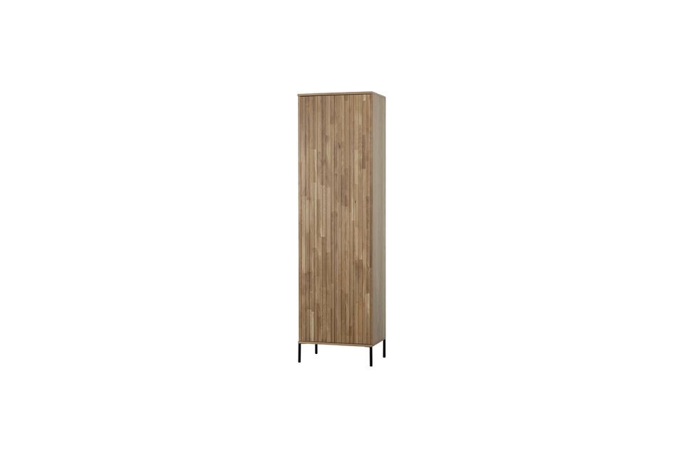 Les dimensions de l\'armoire sont les suivantes : H 210 cm, L 60 cm et P 42 cm