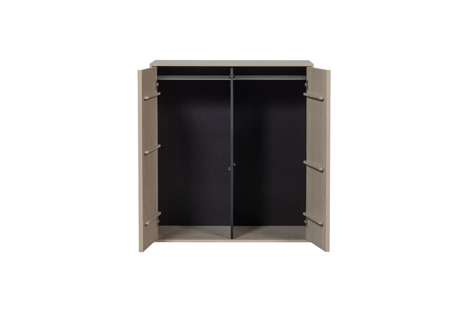 Utilisez DAILY comme une armoire élégante dans la chambre