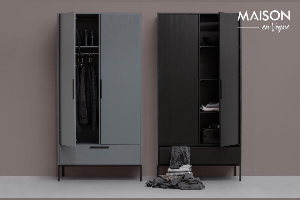 Donnez vie à votre intérieur avec cette armoire chic et pratique !