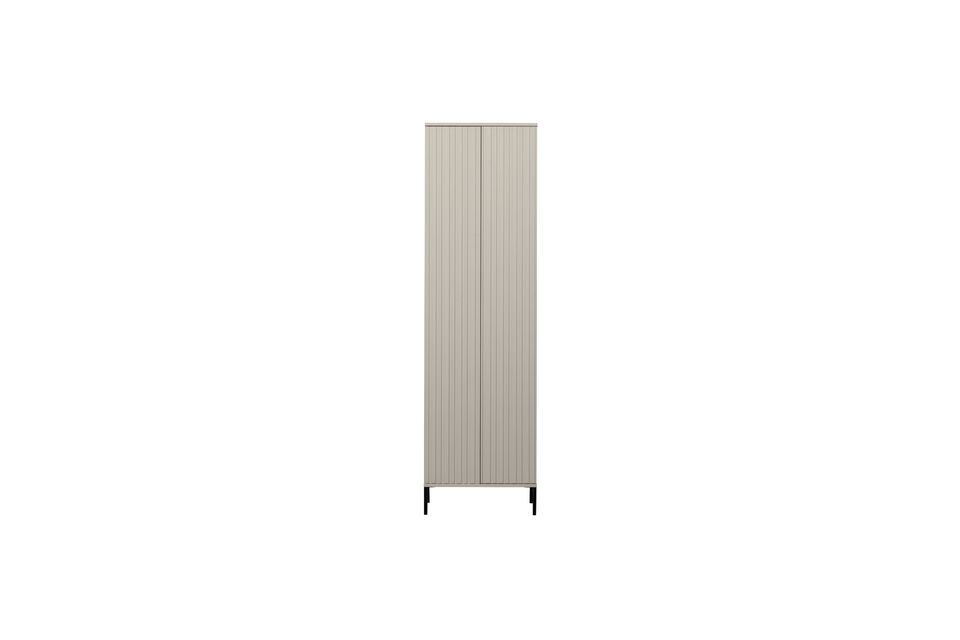 L\'armoire haute Gravure New est fabriqu&eacute;e en pin et recouverte d\'une laque couleur