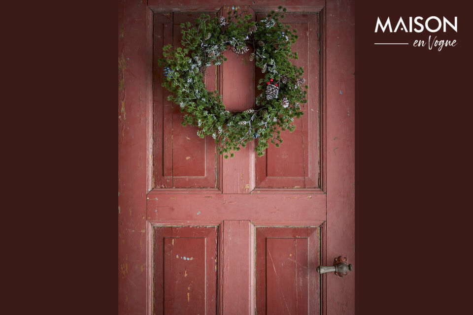 This makes it a practical and charming addition to your home during the holiday season