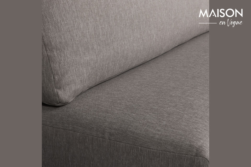Le design élégant est souligné par le haut pied noir de forme cylindrique