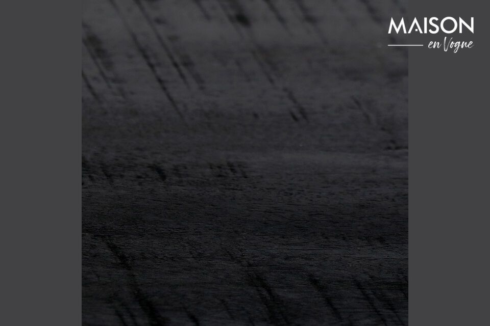 Un banc moderne qui allie le bois le métal