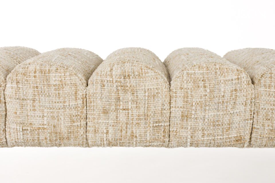 Imaginez ce banc revêtu de coussins aux motifs doux