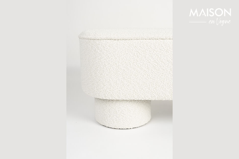 Cet élément d\'assise tendance est conçu pour enrichir votre intérieur