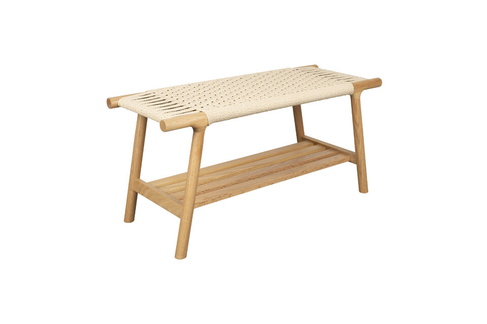 L\'assise est constituée de cordes tressées horizontalement et verticalement