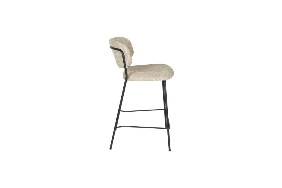 Der Jolien Barhocker aus der White Label Living Kollektion verbindet Komfort mit Stil dank des