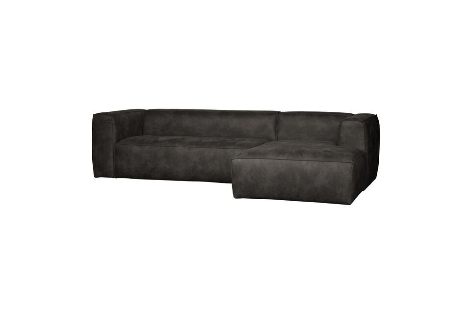 This reclaimed leather corner sofa is the perfect piece of furniture to add a touch of style to your
