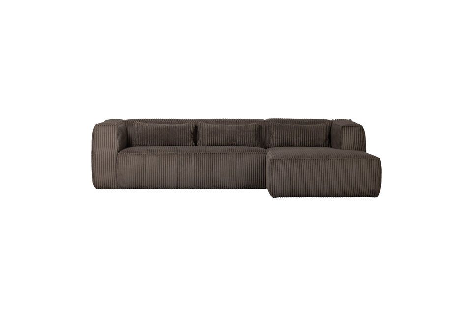 Its 5 seats offering a large seating area will allow all your guests to enjoy optimal comfort