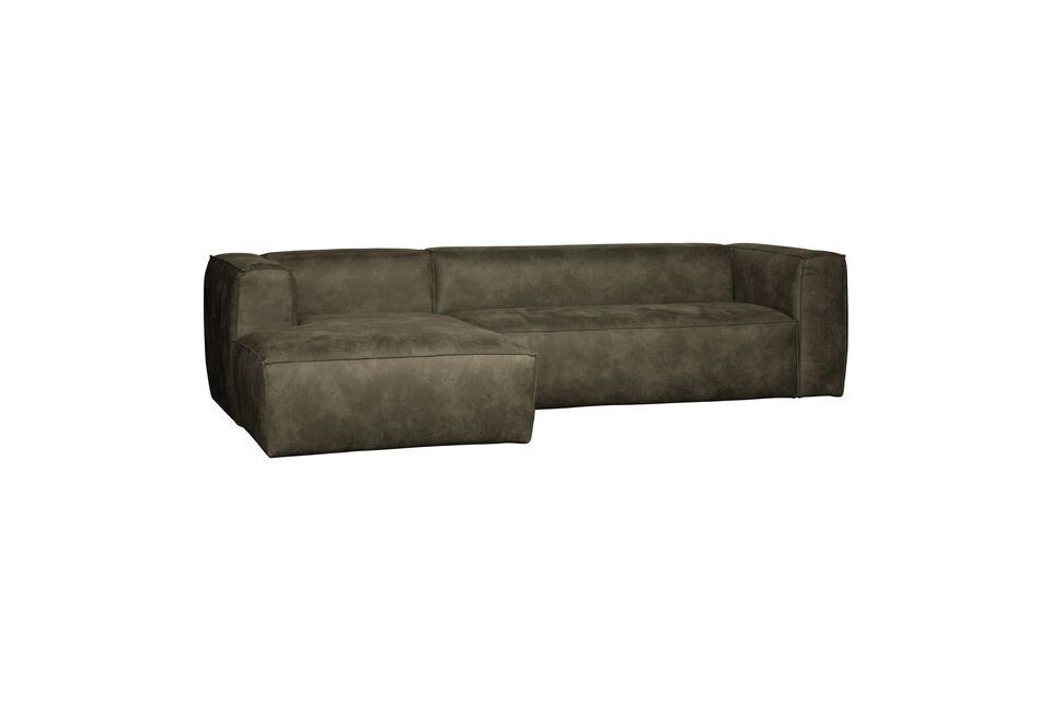 This reclaimed leather corner sofa is the perfect piece of furniture to add a touch of style to your