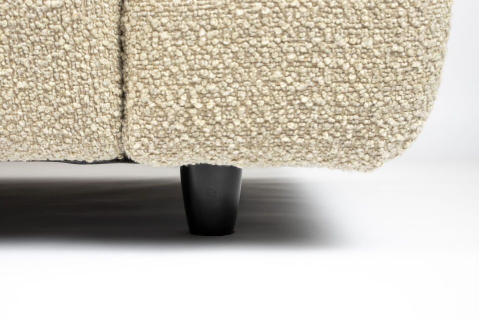 Let its versatility seduce you and invite comfort and elegance into your living room