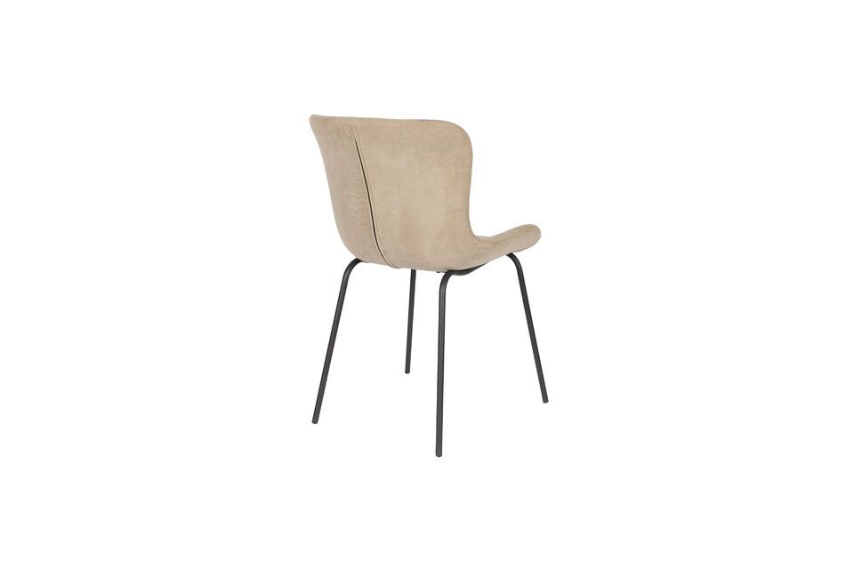 The high-quality fabric upholstery guarantees not only comfortable seating