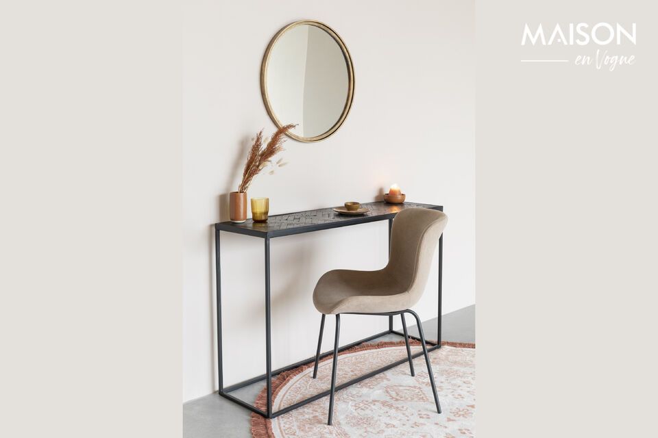 5 cm high, offering comfortable seating with a minimal footprint