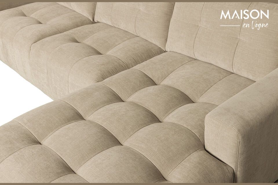 The armrests are 60 cm high and 17 cm wide