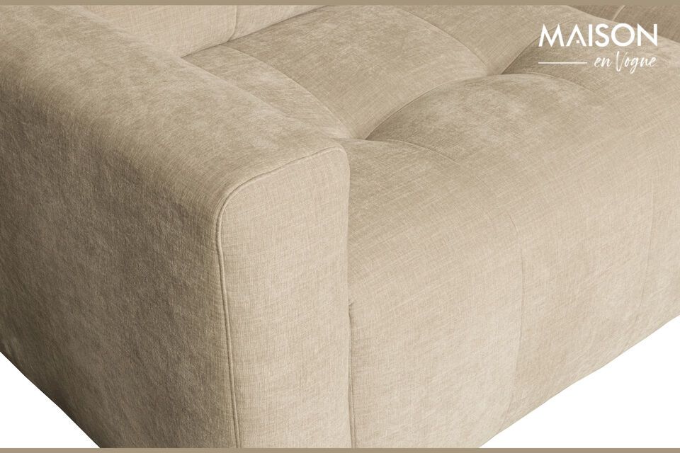 Supplied in two parts that are easily assembled with brackets