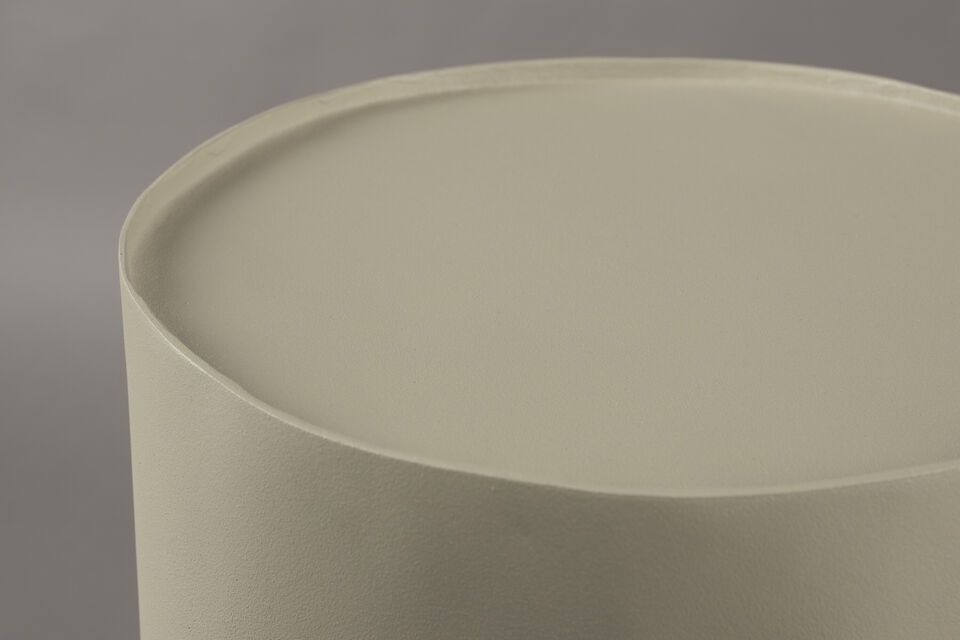 The neutral beige color of the Sai table brings a touch of warmth and softness to your decor