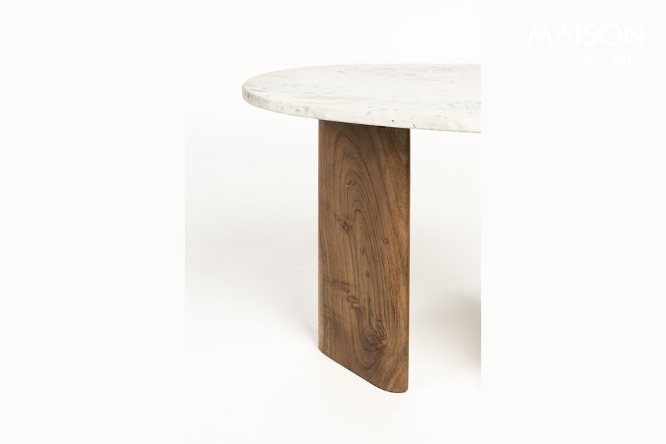 Deze bijzettafel is een prachtige toevoeging aan elke ruimte en combineert modern design met de
