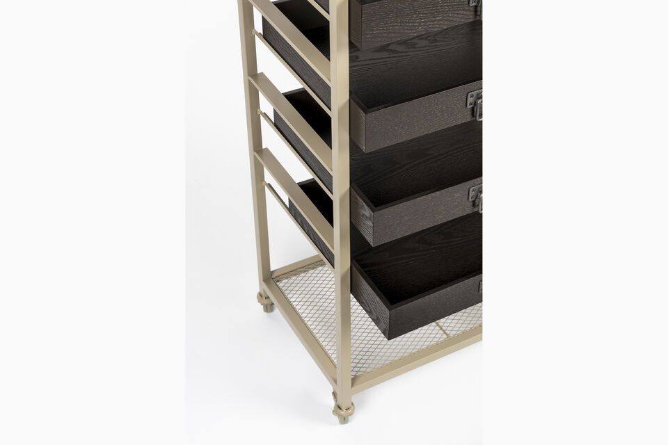 Botan S\'s extendable drawers