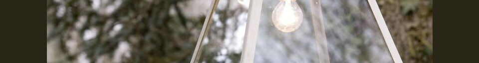 Benadrukte materialen Beige metalen ophanging Serre