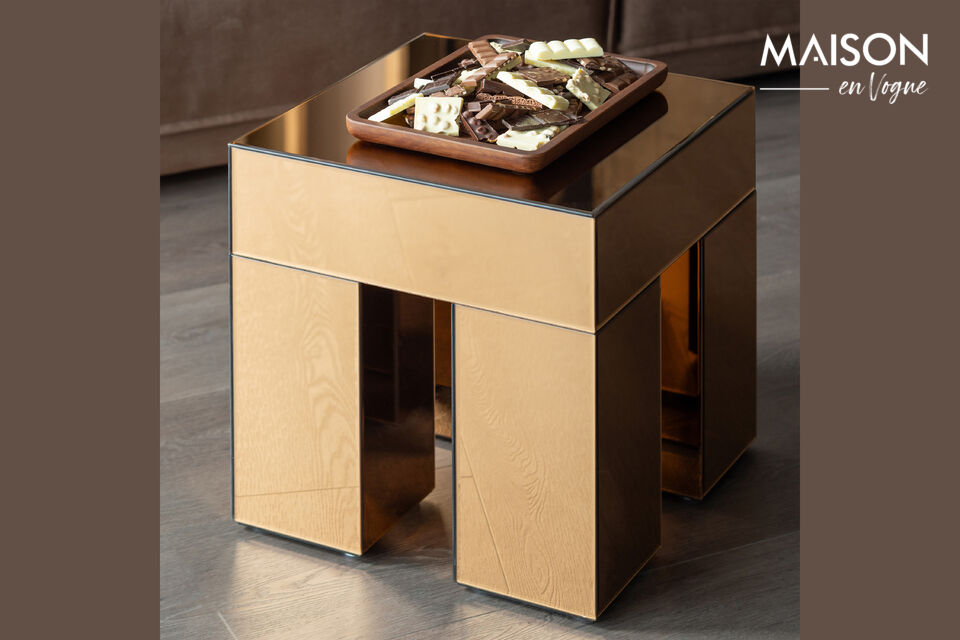 Einzigartiges Design MDF mit Spiegelglas Kompakte Abmessungen  Der Beistelltisch Mirrox in Braun