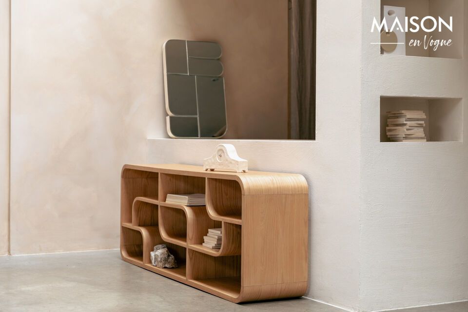 Découvrez l\'étagère en bois de chêne massif, un meuble à la fois fonctionnel et modulable
